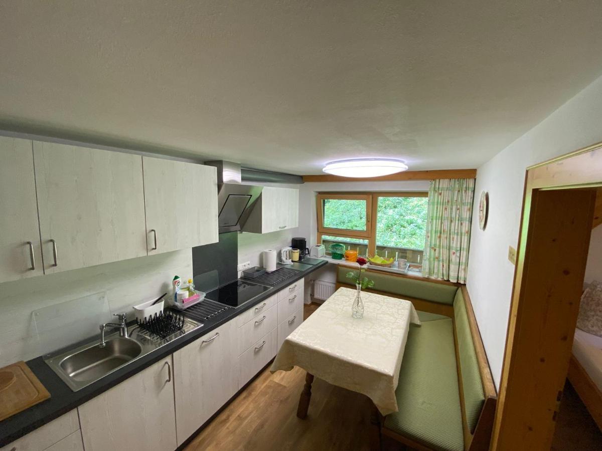 Ferienwohnung Haus Waldrand Oberndorf in Tirol Exterior foto