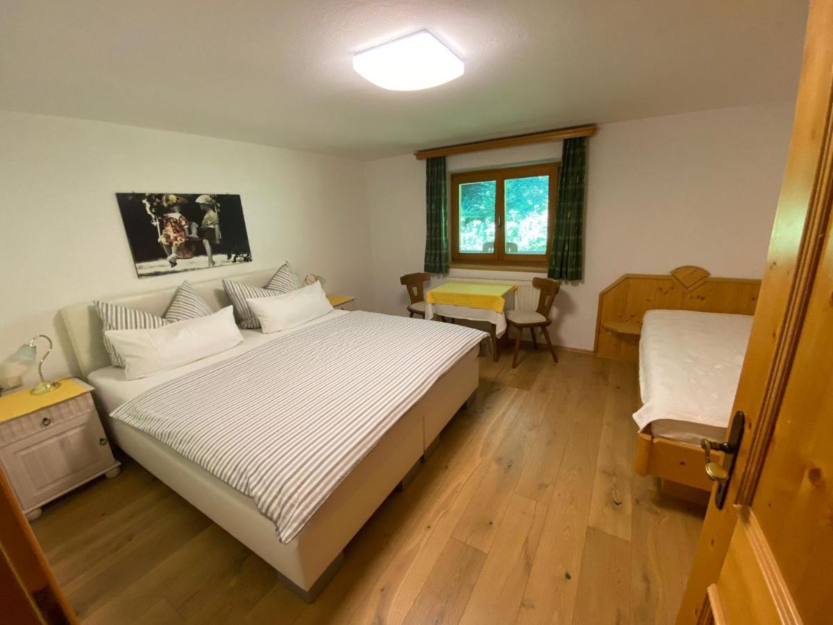 Ferienwohnung Haus Waldrand Oberndorf in Tirol Exterior foto