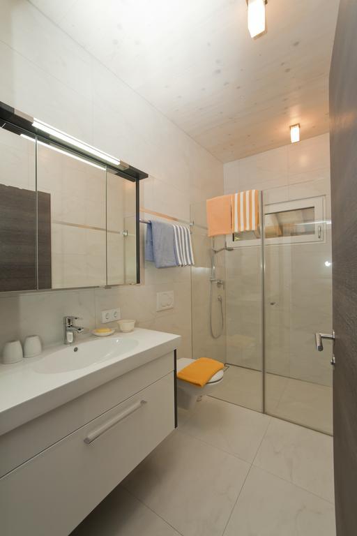 Ferienwohnung Haus Waldrand Oberndorf in Tirol Zimmer foto