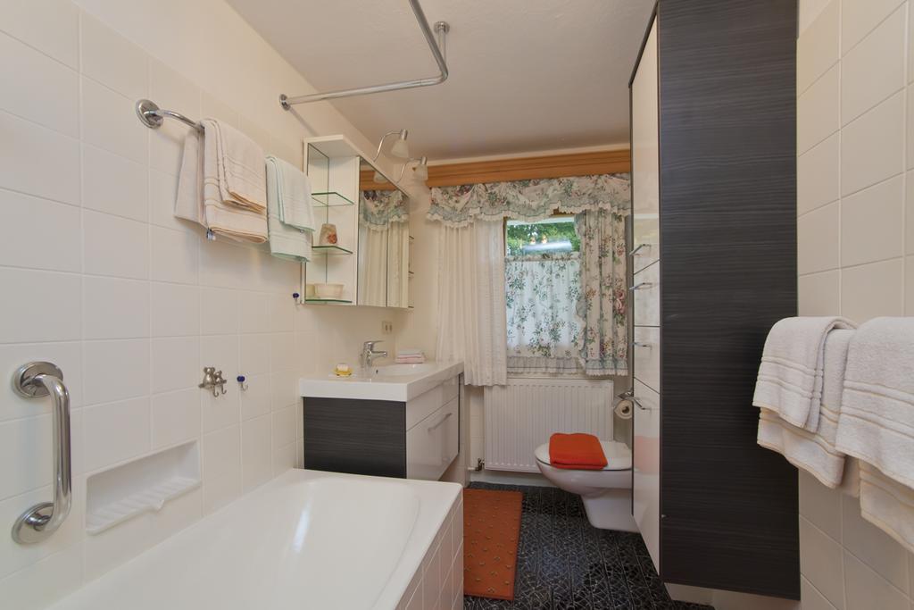 Ferienwohnung Haus Waldrand Oberndorf in Tirol Exterior foto