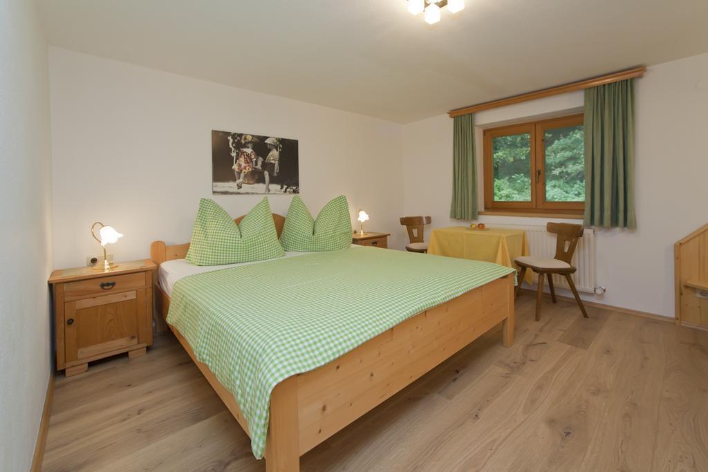 Ferienwohnung Haus Waldrand Oberndorf in Tirol Exterior foto